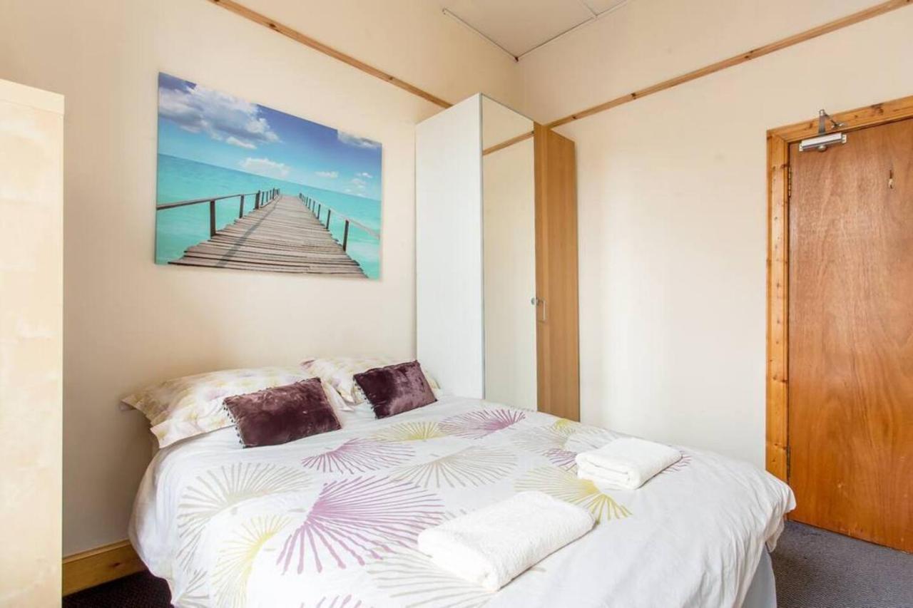 Joivy 3 Bed Flat In Old Town, Close To Grassmarket Edimburgo Exterior foto