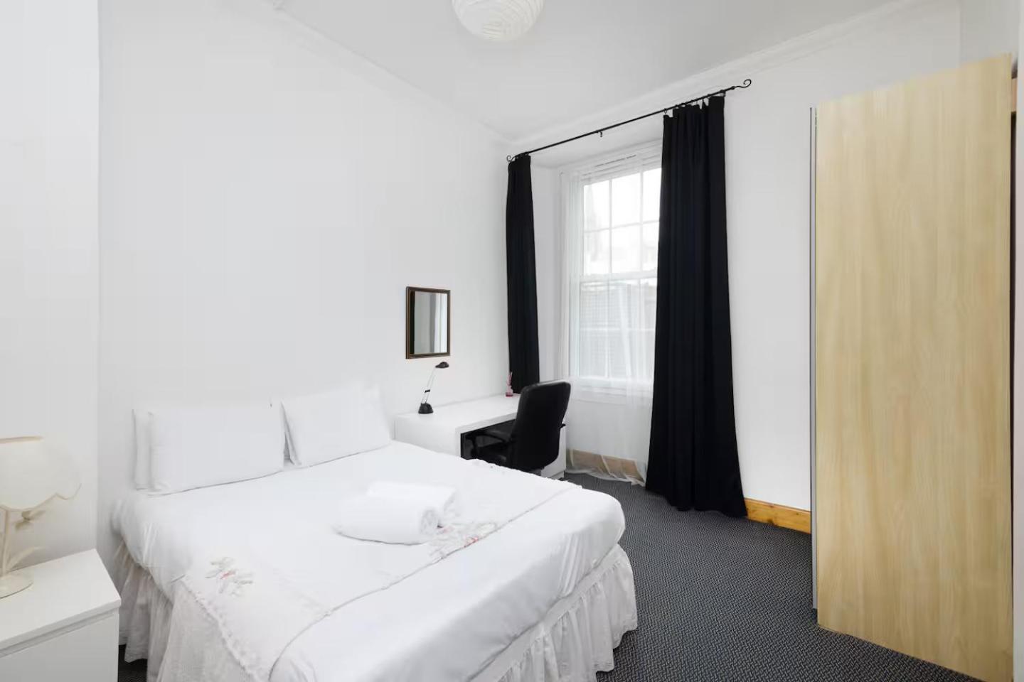 Joivy 3 Bed Flat In Old Town, Close To Grassmarket Edimburgo Exterior foto